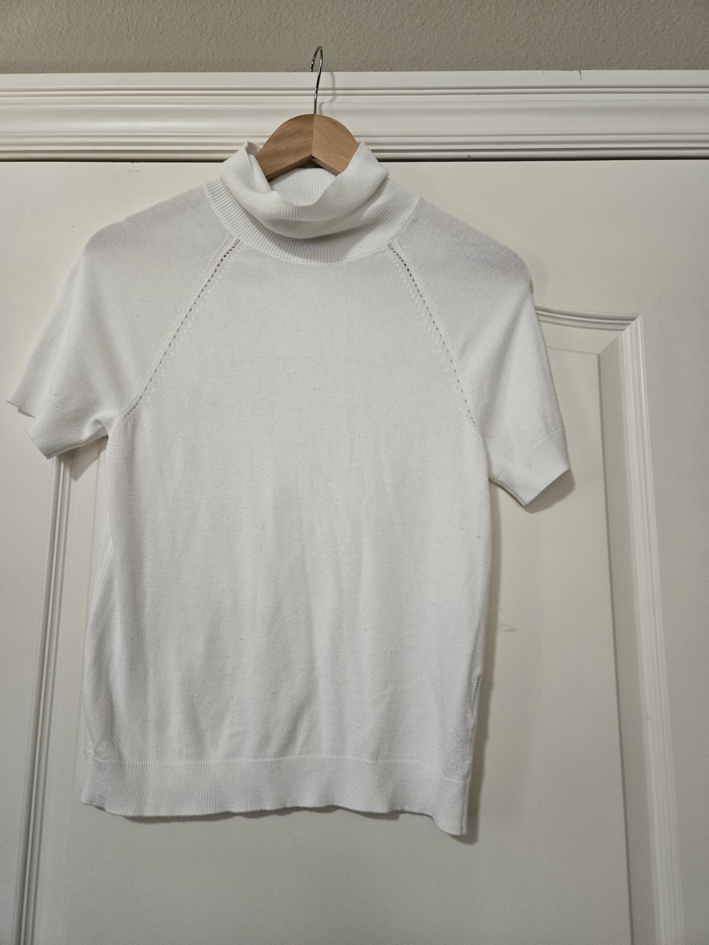 Premise White Short-Sleeve Turtleneck Knit Sweater Cozy Layering